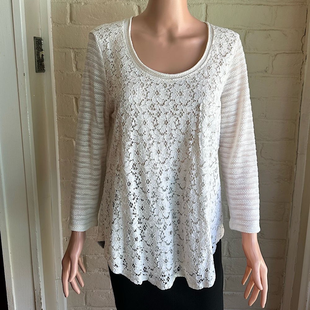 One September Anthropologie size medium white floral lace blouse sweater